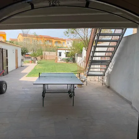 Newly Renovated Large With Garden