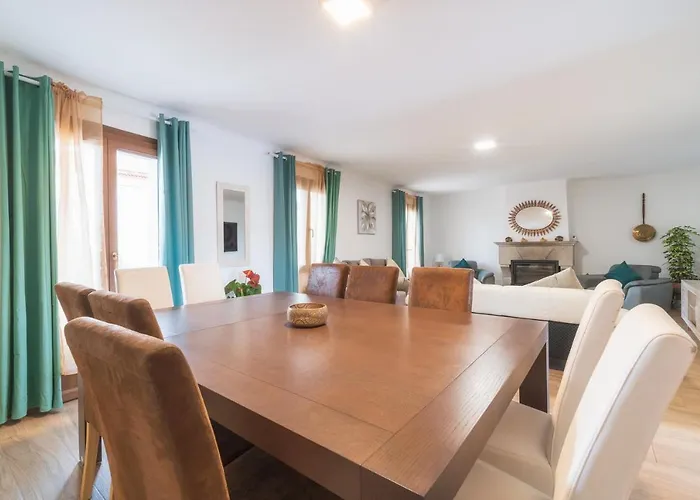 Newly Renovated Large With Garden *