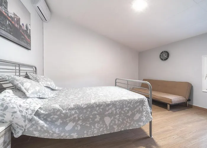 Newly Renovated Large With Garden Hébergement de vacances