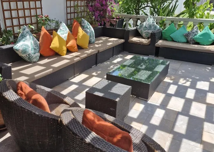 Newly Renovated Large With Garden Hébergement de vacances Castello  D'Empuries