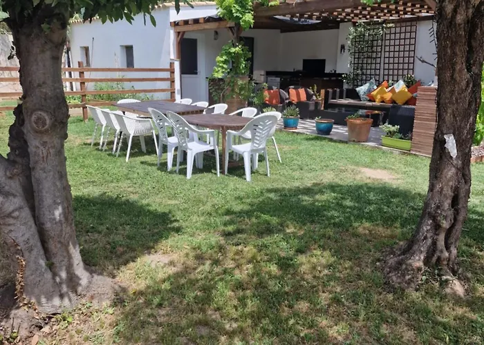 Newly Renovated Large With Garden Castello  D'Empuries