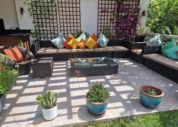 Newly Renovated Large With Garden Hébergement de vacances Castello  D'Empuries