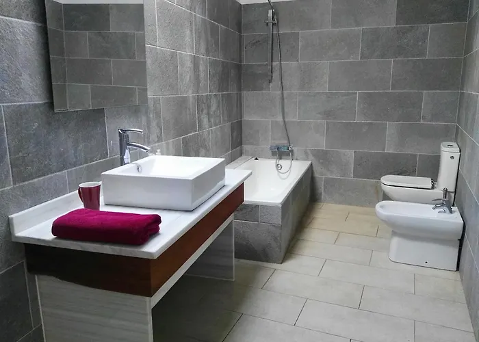 Newly Renovated Large With Garden Castello  D'Empuries