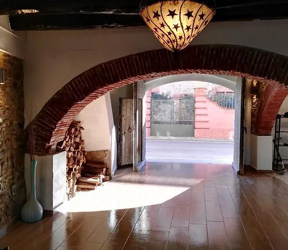 Newly Renovated Large With Garden Castello  D'Empuries